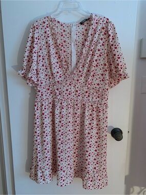 Yoins , Women's soft chiffon Cream Dress with Red Floral Print Size 2X